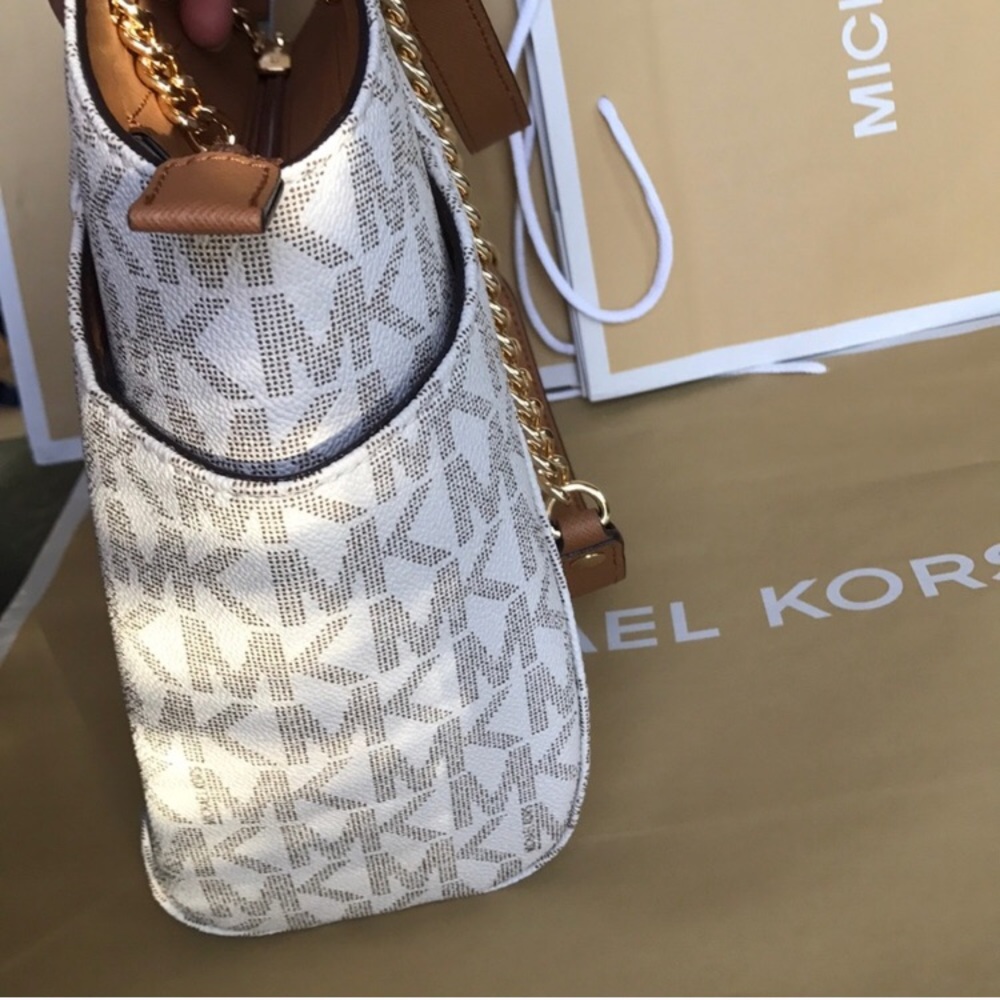 💦🌻mk chain tote🌻shoulder bag, vanilla, - Picture 4 of 7